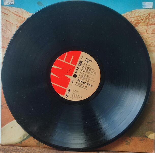 File:Tempus Fugit LP EMI side 1.jpg