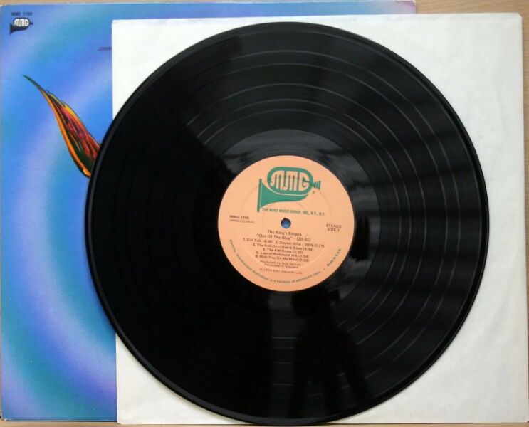 File:Out of the Blue LP MMG green side 1.jpg